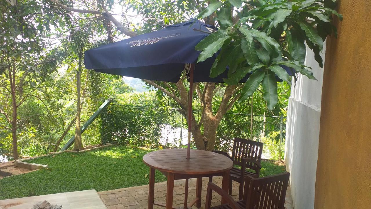 Crown Hills Kandy Inn ภายนอก รูปภาพ