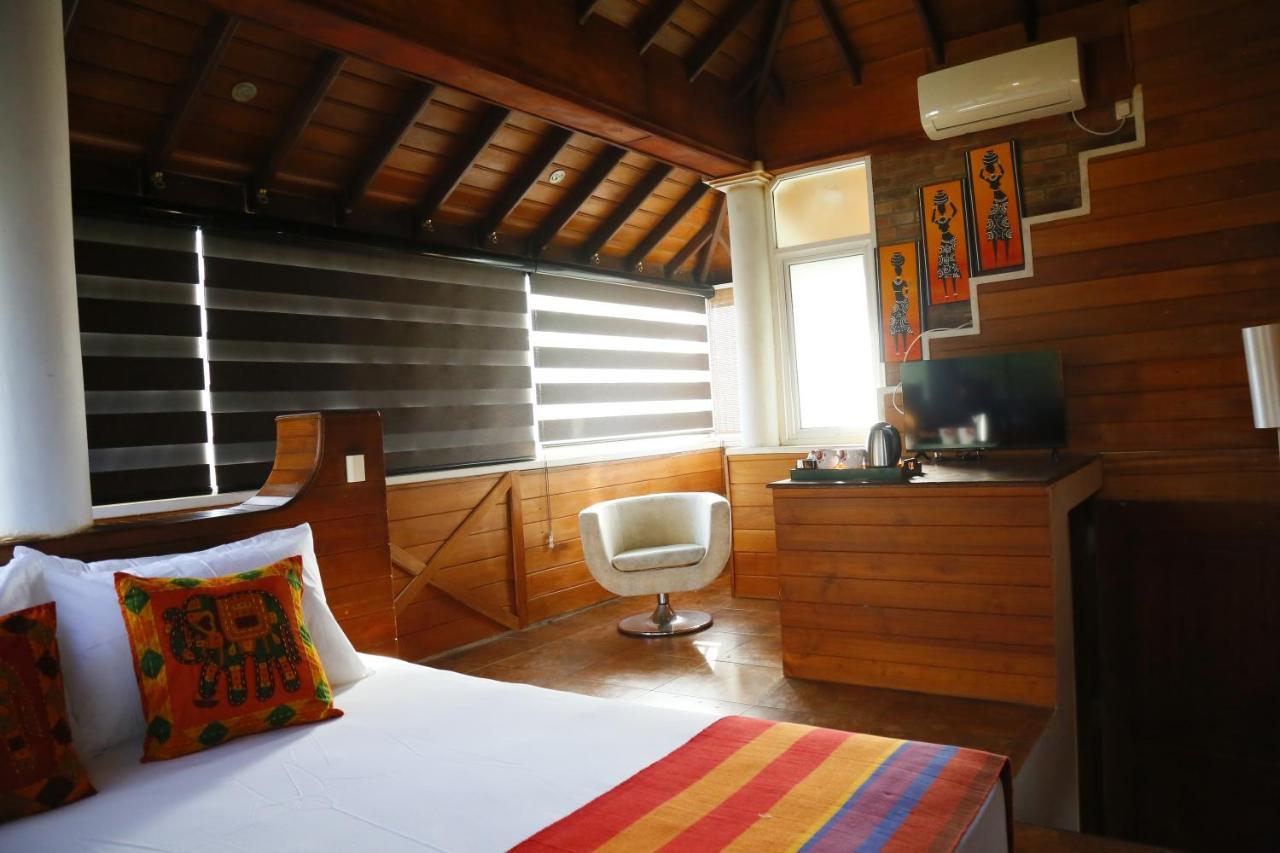 Crown Hills Kandy Inn ภายนอก รูปภาพ