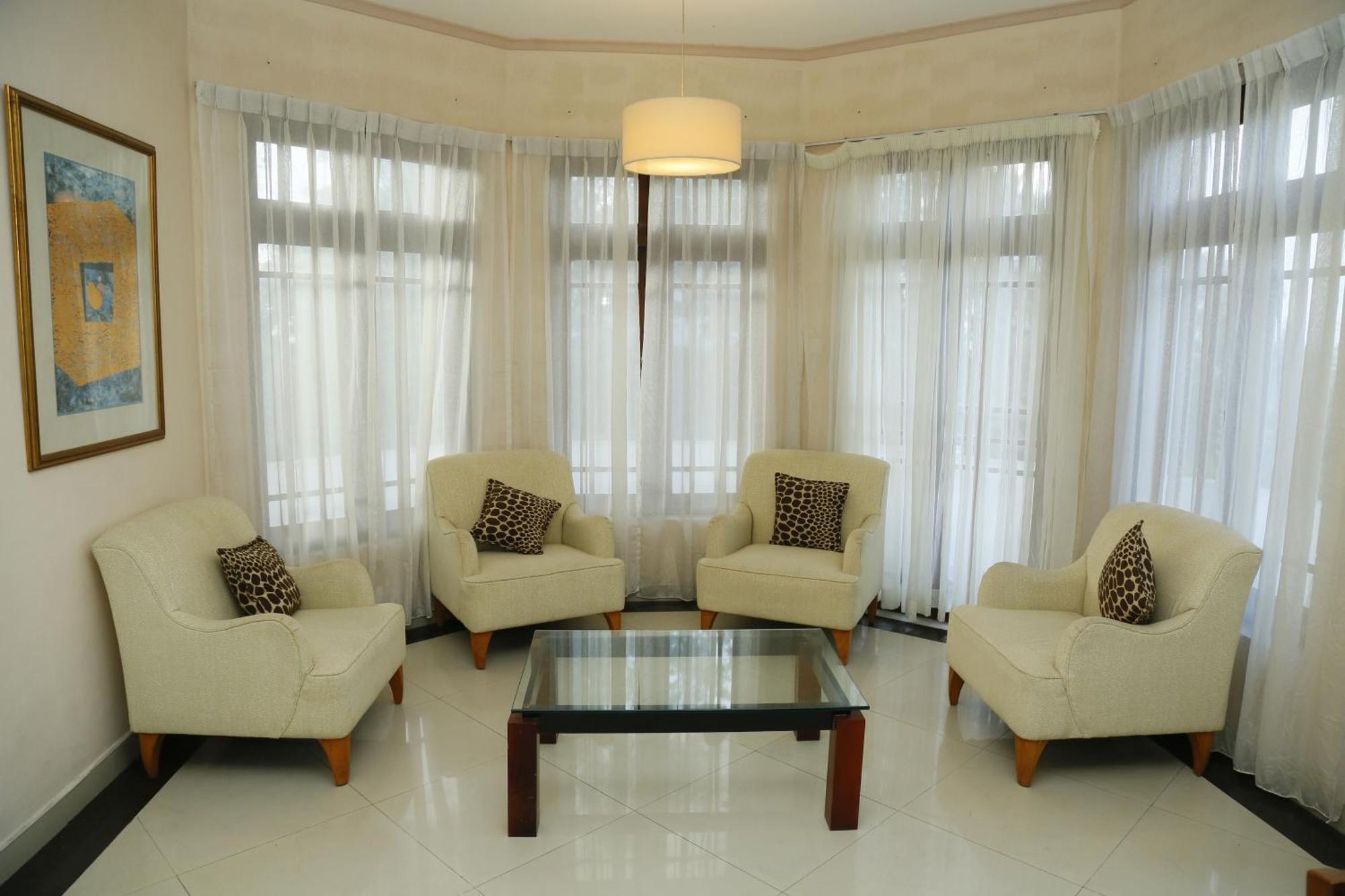 Crown Hills Kandy Inn ภายนอก รูปภาพ