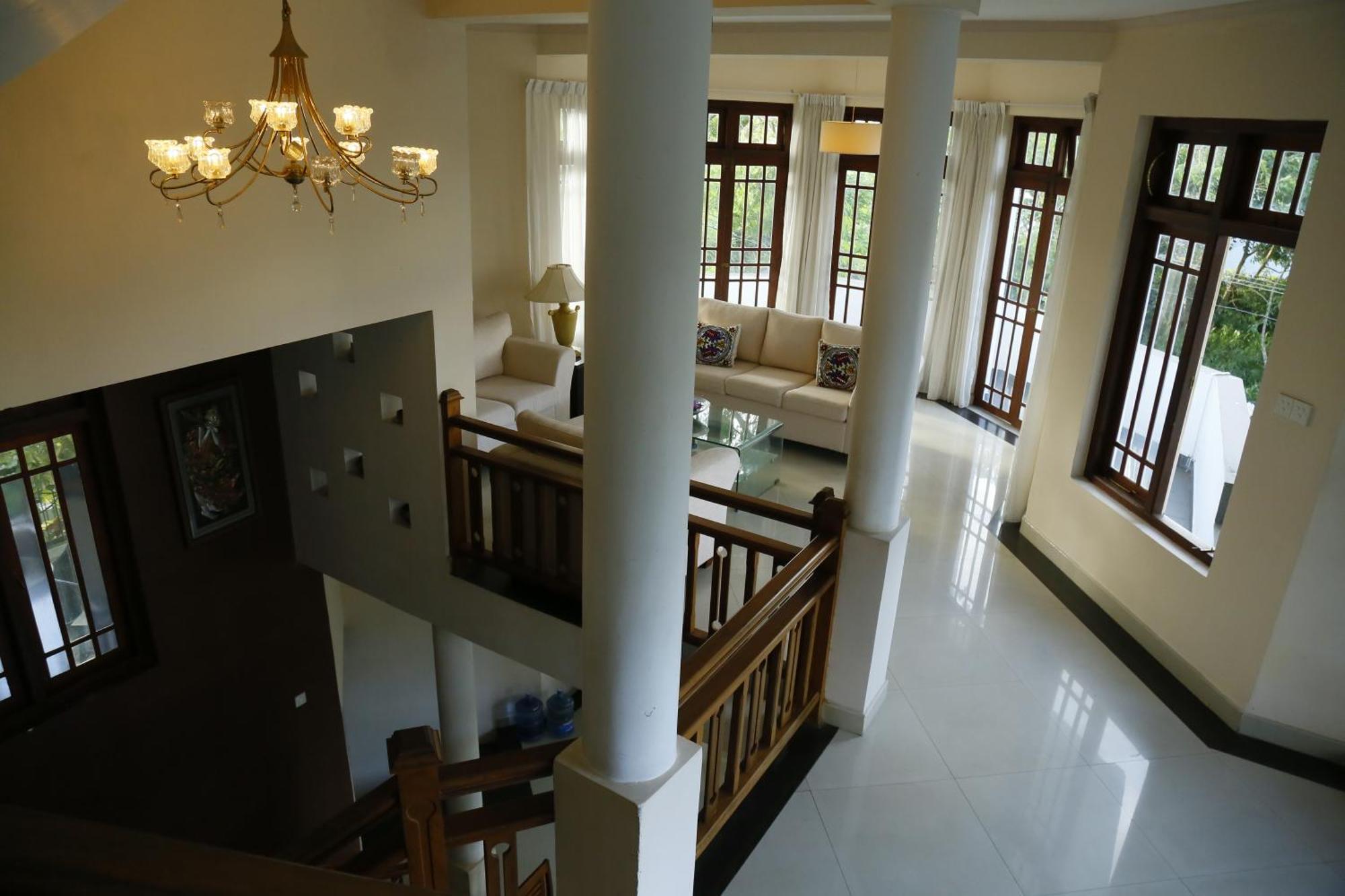 Crown Hills Kandy Inn ภายนอก รูปภาพ