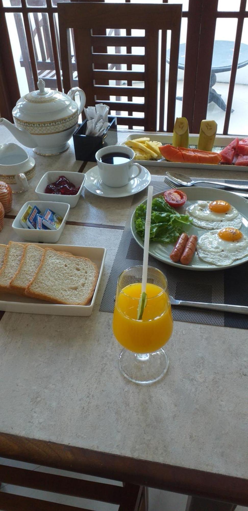 Crown Hills Kandy Inn ภายนอก รูปภาพ